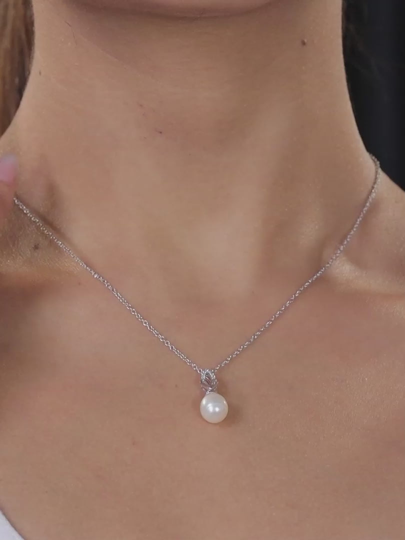 Real pearl necklace with chain