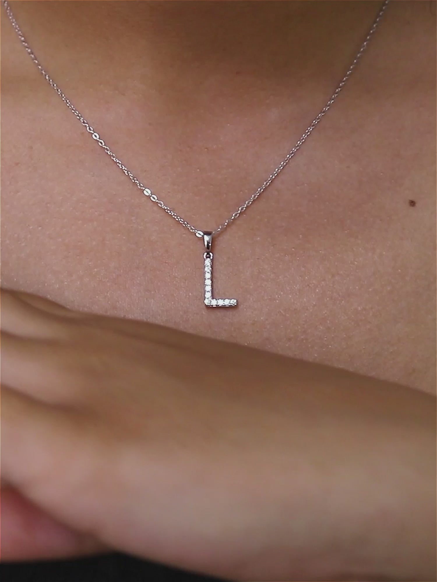 SILVER L INITIAL LETTERS OR ALPHABET NECKLACE WITH AMERICAN DIAMONDS