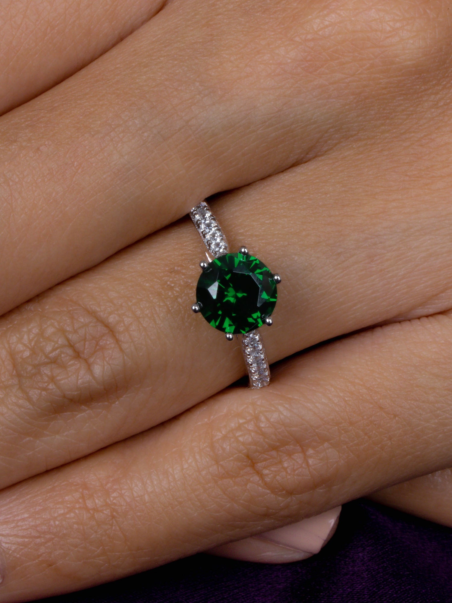 Classy Solitaire Emerald Ring in 925 Silver For Women-1