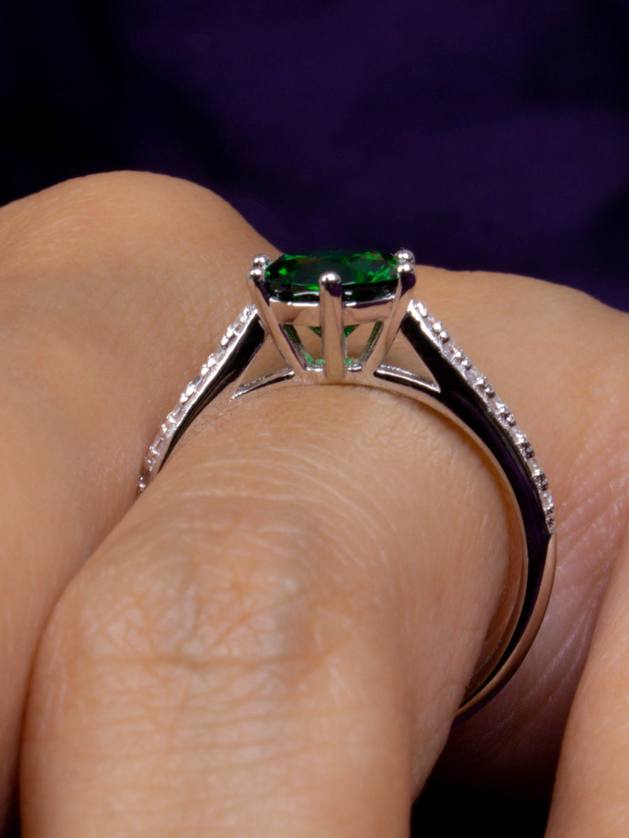 Classy Solitaire Emerald Ring in 925 Silver For Women-3