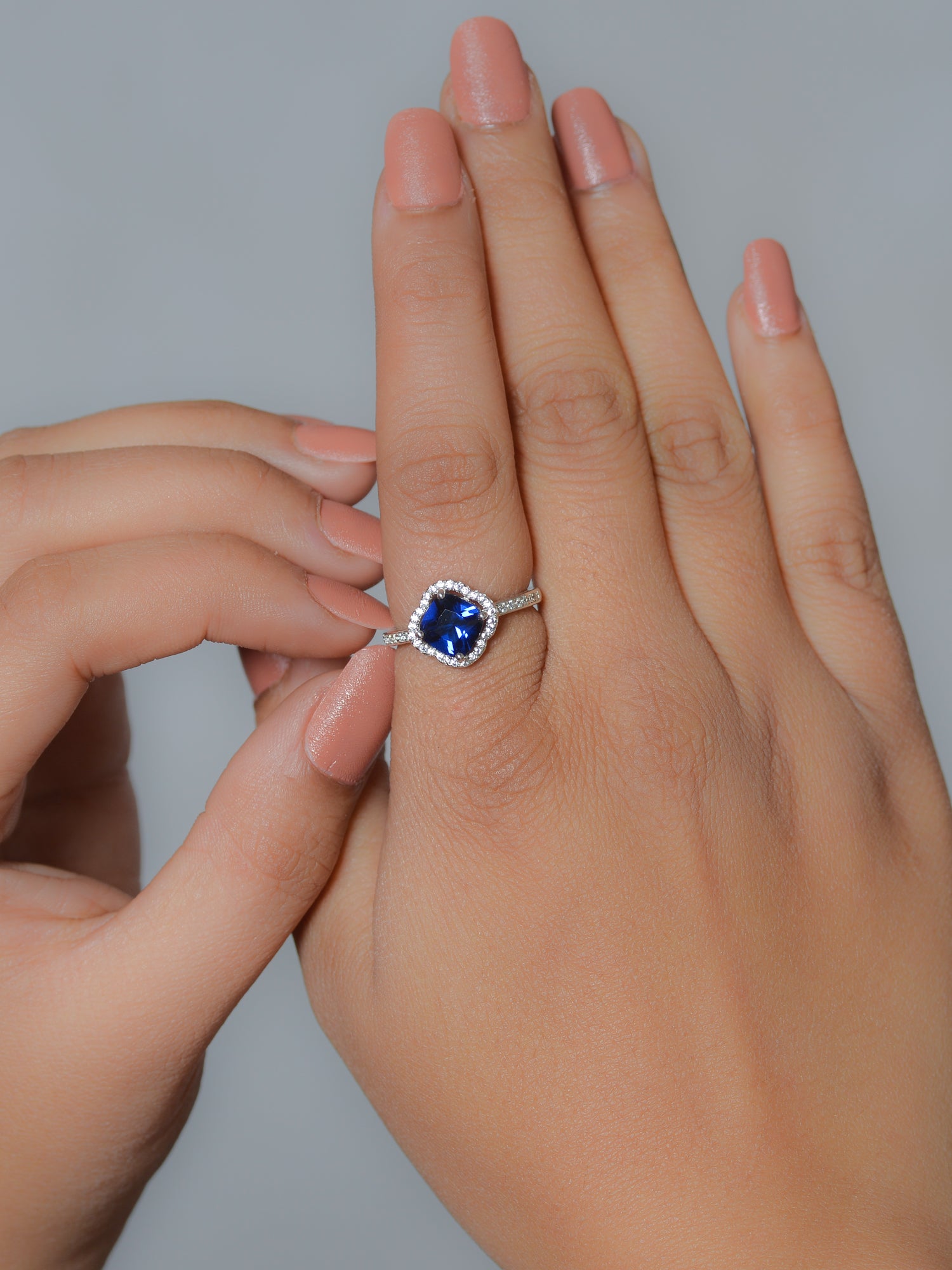 1.5 Carat Blue Sapphire Flower Shape Halo Ring For Women-1