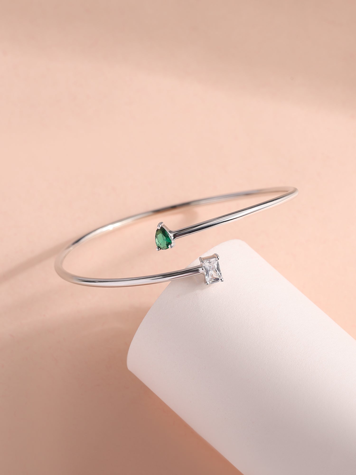 Toi Et Moi Pear Emerald Bangle