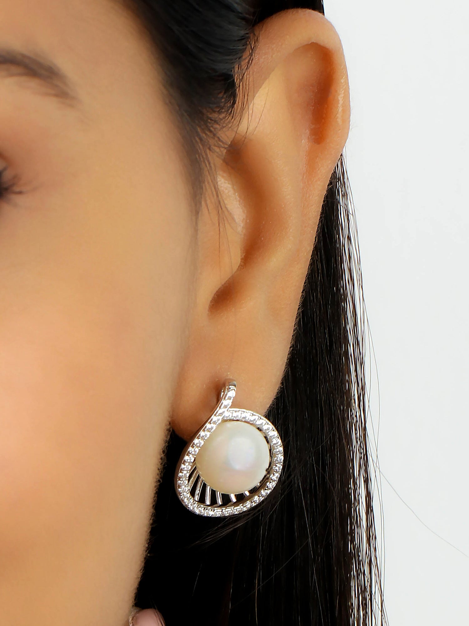 16mm silver pearl earrings with golden loop 