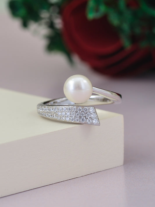 SINGLE PEARL RING IN 925 STERLING SILVER