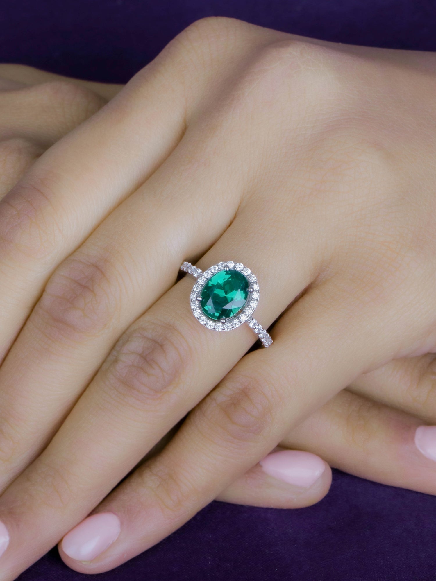 OVAL EMERALD CLASSIC SILVER RING-2
