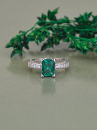 1.5 Ct Green Emerald Solitaire Ring in 925 Silver