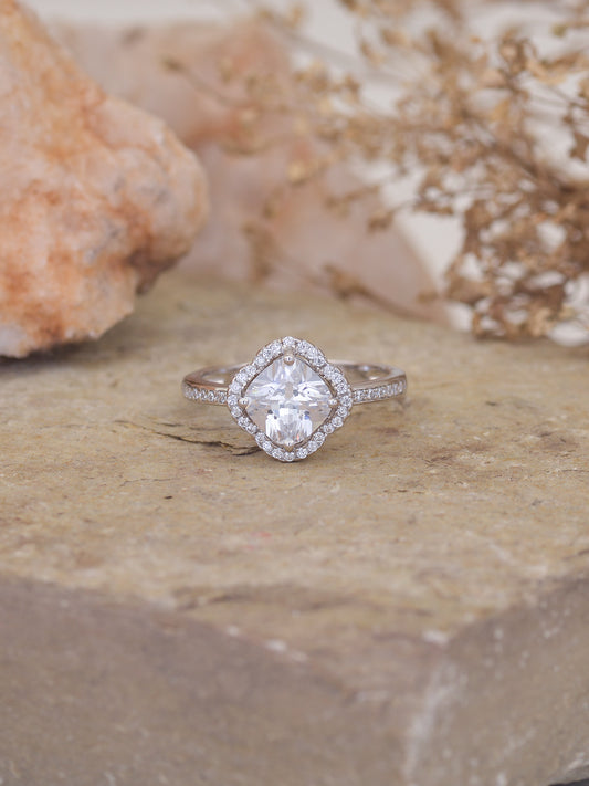 1.5 CARAT AMERICAN DIAMOND 925 SILVER RING IN FLOWER DESIGN-2