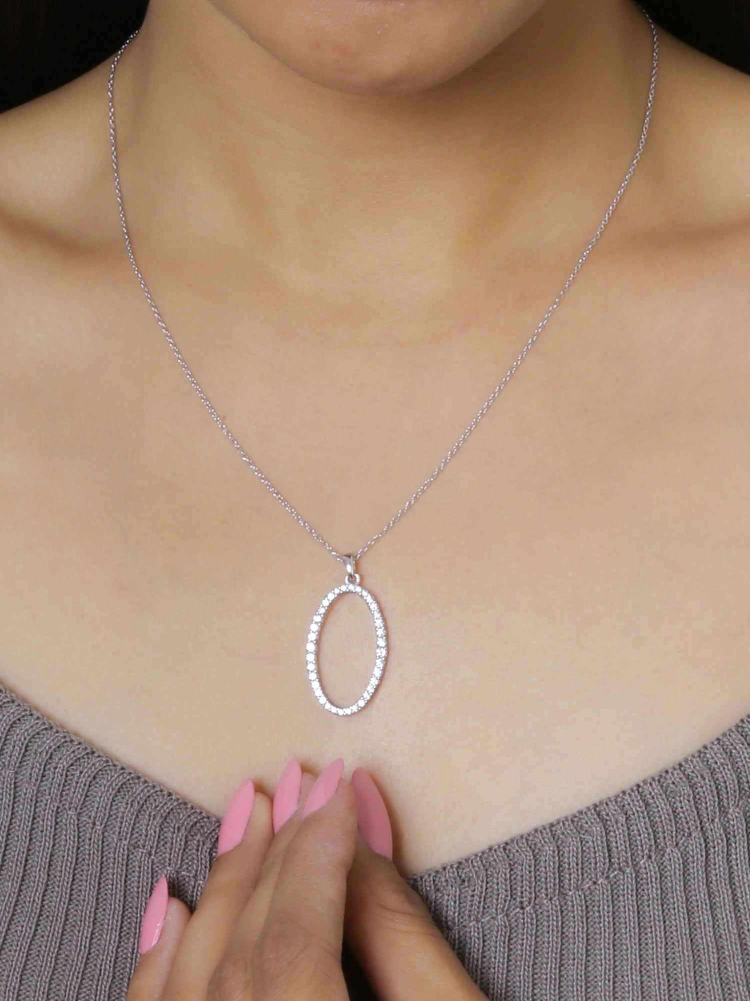 LOVE CIRCLE PENDANT WITH CHAIN