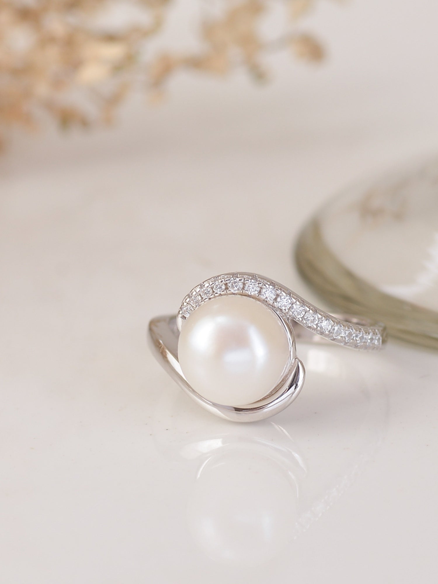 9MM PEARL BYPASS STYLE SILVER RING