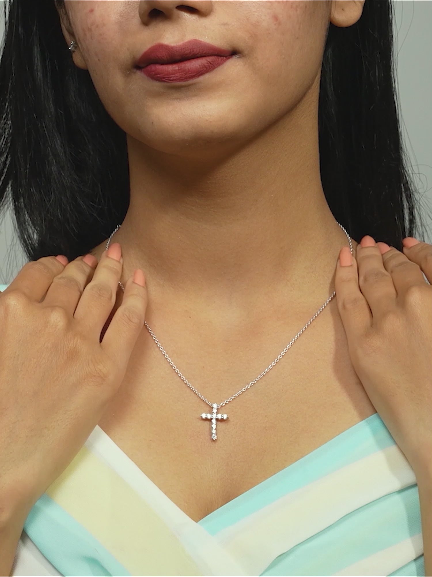 CROSS PENDANT WITH SILVER CHAIN