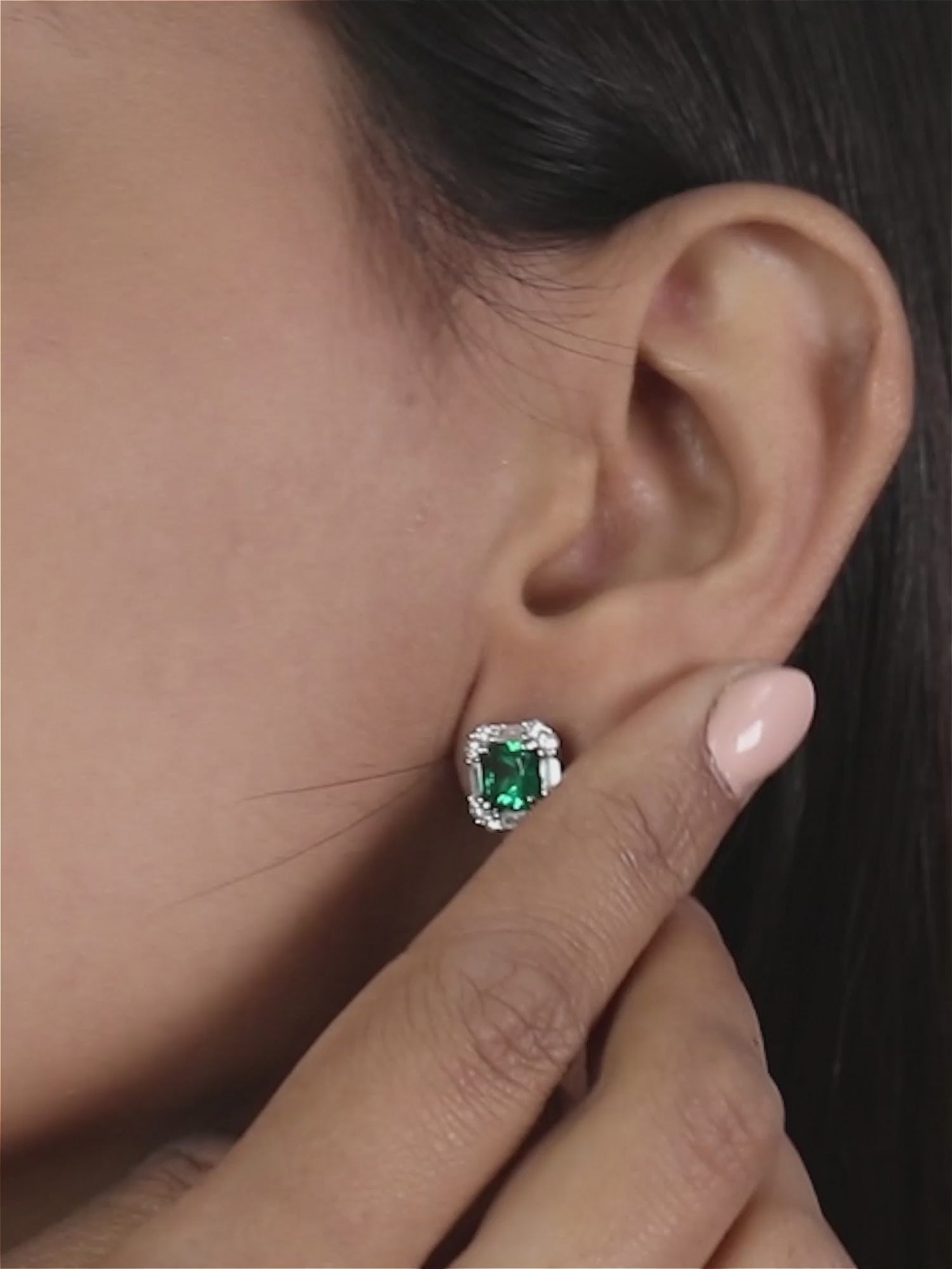 925 Silver Emerald Square Earring Studs
